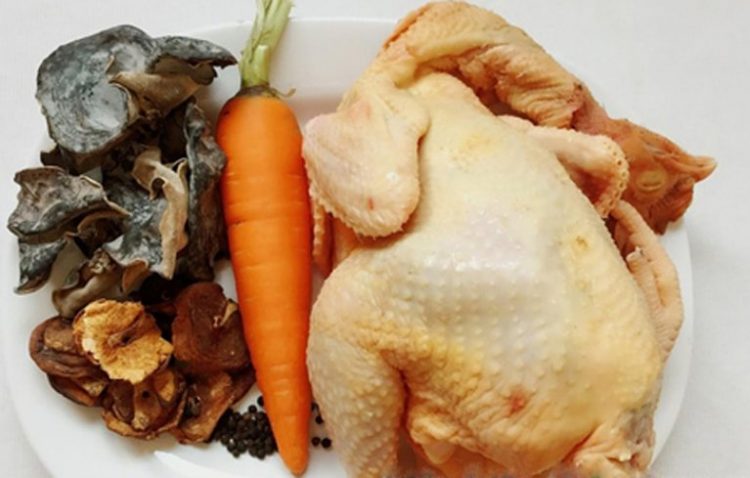 Nguyên liệu làm món gà hầm ngũ quả