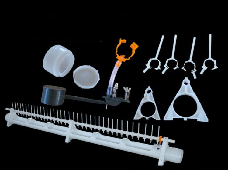 Tổng hợp các loại máng uống nước phổ biến cho gà